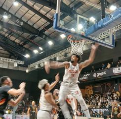 Pelita Jaya Taklukkan Dewa United di Laga Final IBL 2025
