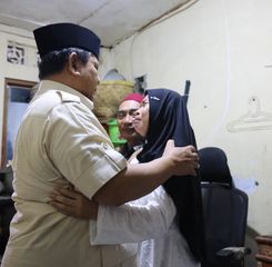 Prabowo Takziah ke Kediaman Ojol Affan, Ini Obrolan dengan Orang Tua Almarhum Affan