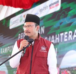 93 KK di Kampung Nelayan Indramayu Tersambung Listrik Gratis
