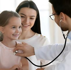 IDAI: Lengkapi Vaksinasi untuk Kurangi Risiko Pneumonia pada Anak