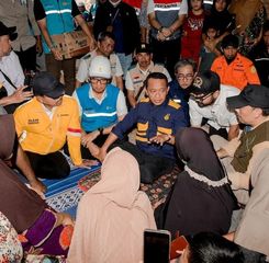 Menteri ESDM Sebut Pemulihan Layanan Listrik dan BBM di Sumatera Semakin Membaik