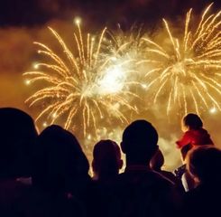 Berbagai Tradisi Unik Malam Tahun Baru dari Berbagai Negara