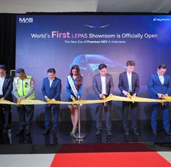 LEPAS Resmi Buka Showroom Global Pertama di Indonesia, Hadirkan Standar Baru Pengalaman NEV Premium