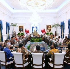 Prabowo Bahas Isu Strategis Luar Negeri dengan Mantan Menlu, Soroti Hal Ini