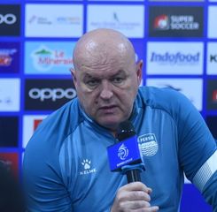 Bojan Hodak Minta Lupakan Soal Konvoi