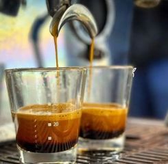 Dokter Gizi Ingatkan Bahaya Konsumsi Kopi Saat Sahur bagi Pekerja Pagi