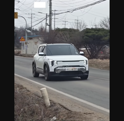 Mobil Listrik Kia EV2 Tertangkap Kamera di Jalanan Tanpa Kamuflase