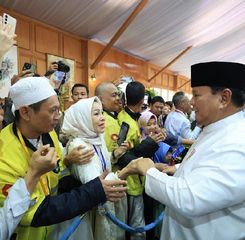 Driver Ojol Ini Bangga Bisa Lebaran di Istana dan Senang Pulang Bawa Sembako