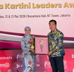 Sri Suparni Bahlil Raih Penghargaan Empowerment Excellence Nusantara Kartini Leaders Awards