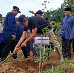 JAI Tanam 24.000 Pohon Kopi di Cianjur, Dorong Penghijauan dan Pemberdayaan Ekonomi Masyarakat