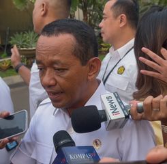 Bahlil: Proyek Hilirisasi Baterai Kendaraan Listrik Siap Diresmikan Akhir Juli 2026