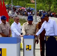 Prabowo Resmikan 1.151 KM Jalan Daerah