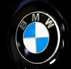 Ferrari dan BMW Ikuti Tesla Beralih ke Kabel Aluminium, Ini Alasannya