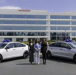 Honda Accord Tembus 15 Juta Unit Terjual di AS, Kakak dan Adik Jadi Pembeli Bersejarah