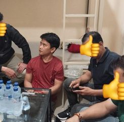 Ini Tampang Pelaku Teror Bom SD Srengseng saat Ditangkap di Rumahnya