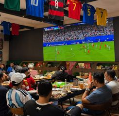 Harita Nickel Gelar Nobar Piala Dunia 2026 Bersama Jurnalis, Argentina Lolos Dramatis ke Semifinal