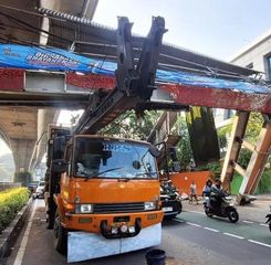 Perusahaan Penabrak JPO Tendean Bakal Dimintai Pertanggungjawaban, Ini Kata Dinas Bina Marga