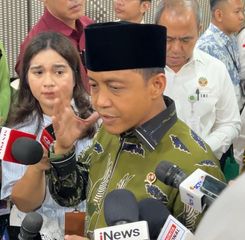 Menhut: Yang Mampu Padamkan Karhutla Hujan Buatan!
