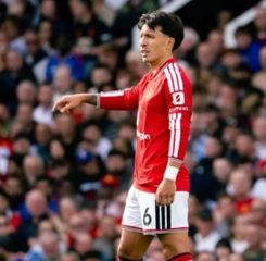 Lisandro Martinez Minta Maaf ke MU