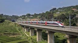 KPK Imbau Mahfud MD Laporkan Dugaan Korupsi Proyek Kereta Cepat Whoosh