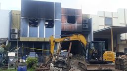 KLH Selidiki Kebakaran Gudang Pestisida yang Cemari Sungai Cisadane