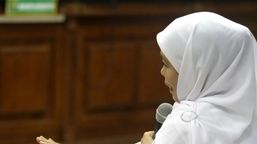 Gubernur Khofifah Bantah Tuduhan Praktik Fee Dana Hibah DPRD Jatim