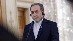 Menlu Iran Akui Ada Ranjau di Selat Hormuz