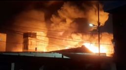 Kebakaran Rumah di Senen Jakarta Pusat, 30 Unit Damkar Dikerahkan