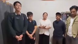 Akui Bukan Mahasiswa, Sari Minta Maaf Usai Viral Pakai Almamater UBSI Saat Deklarasi Sumpah Pemuda