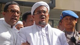 Jokowi Digugat Rp 5.246 T oleh Habib Rizieq Dkk, Apa Kata Istana?