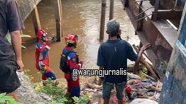 Main Mobil-mobilan di Pinggir Kali, Balita 2 Tahun Hanyut di Ciliwung