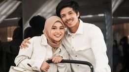 Viral Aurel Hermansyah Dicuekin Saat Sesi Foto Bareng Keluarga Atta di Acara Tedak Sinten Anak Aaliyah Thariq