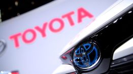 Toyota Pangkas Sepertiga Produksi Kendaraan Listrik pada 2026