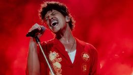 Curhat Penonton Konser Bruno Mars: Beli Tiket VIP Rp8 Juta, Nontonnya Terhalang Tiang