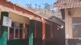 Video Penampakan Bangunan Sekolah Luluh Lantak di Bandung Usai Dihantam Gempa