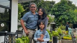 Salsabila Syaira Pamer Foto Mesra Bareng Rocky Gerung, Netizen: Kawal Sampe ke Pelaminan