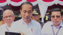 Soal Harga Beras RI Disebut Mahal Tapi Pendapatan Petani Rendah, Jokowi Bilang Begini