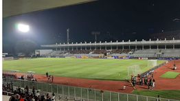 Jelang Timnas Indonesia U-20 vs Yaman, Penonton Berdatangan ke Stadion Madya Sejak Sore