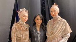 Affania Fariza Persembahkan “Translucent Tales” di Jakarta Muslim Fashion Week 2025