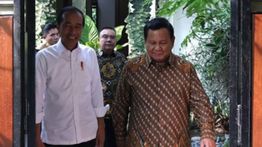 Jelang Pelantikan Prabowo Subianto Datang ke Solo Temui Jokowi, Netizen Minta Mampir Kesini