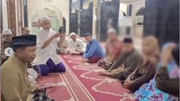 Viral Turis Asing Diduga Jadi Misionaris di Lombok, Murtadkan Banyak Warga Tapi Tetap Boleh Sholat