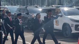 Komeng Tiba di Gedung DPR Hadiri Pelantikan Prabowo-Gibran