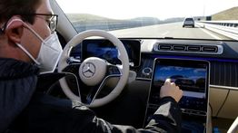 Mercedes-Benz Tingkatkan Kecepatan Fitur Drive Pilot Level 3 ke 95 Km/Jam