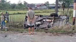 Mobil Pengangkut Rombongan Mahasiswa Unibos Kecelakaan, 1 Tewas dan 16 Lainnya Luka