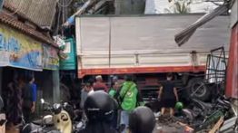 Kecelakaan Maut di Turunan Ngaliyan Semarang, 2 Orang Dikabarkan Tewas