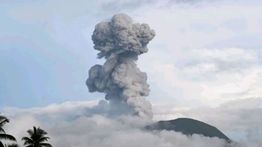 Gunung Ibu di Maluku Utara Kembali Semburkan Abu Vulkanik, Warga Dilarang Aktivitas Radius 4 KM