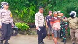 Polisi Razia Pungli di Jalur Alternatif Puncak Bogor