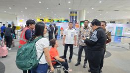 Imigrasi Optimalkan Tablet Pemeriksaan untuk Kelancaran Perlintasan di Bandara Kualanamu