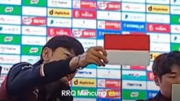 Momen Shin Tae-yong Betulkan Bendera Merah Putih Bikin Pilu