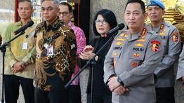 Saat Kapolri Ditanya Kasus Firli Bahuri di Depan Ketua KPK